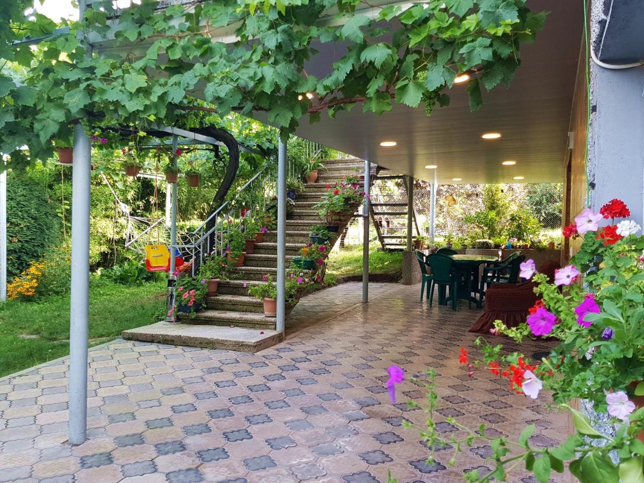 Valiko House In Telavi Hotel Buitenkant foto